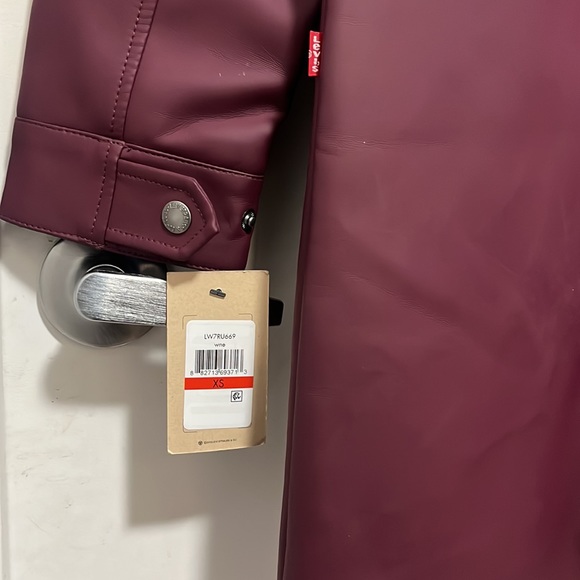 Levis Wine Red Rain Coat XS - Picture 7 of 14